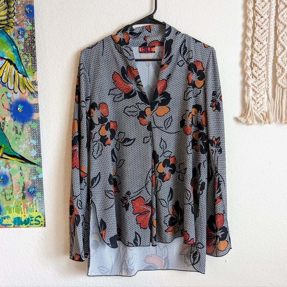 Isle by Melis Kozan Long Sleeve Lightweight Blouse Top Floral V-Neck Small
